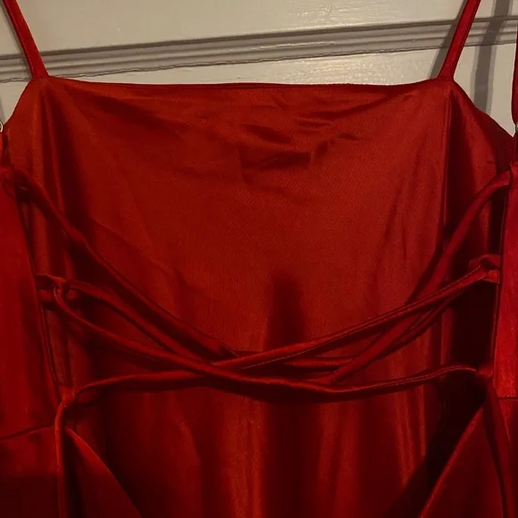 RED LONG DRESS - Picture 5 of 8